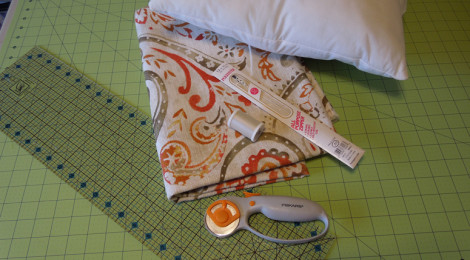 How to make a pillow cover - Grace Elizabeth's #sewing